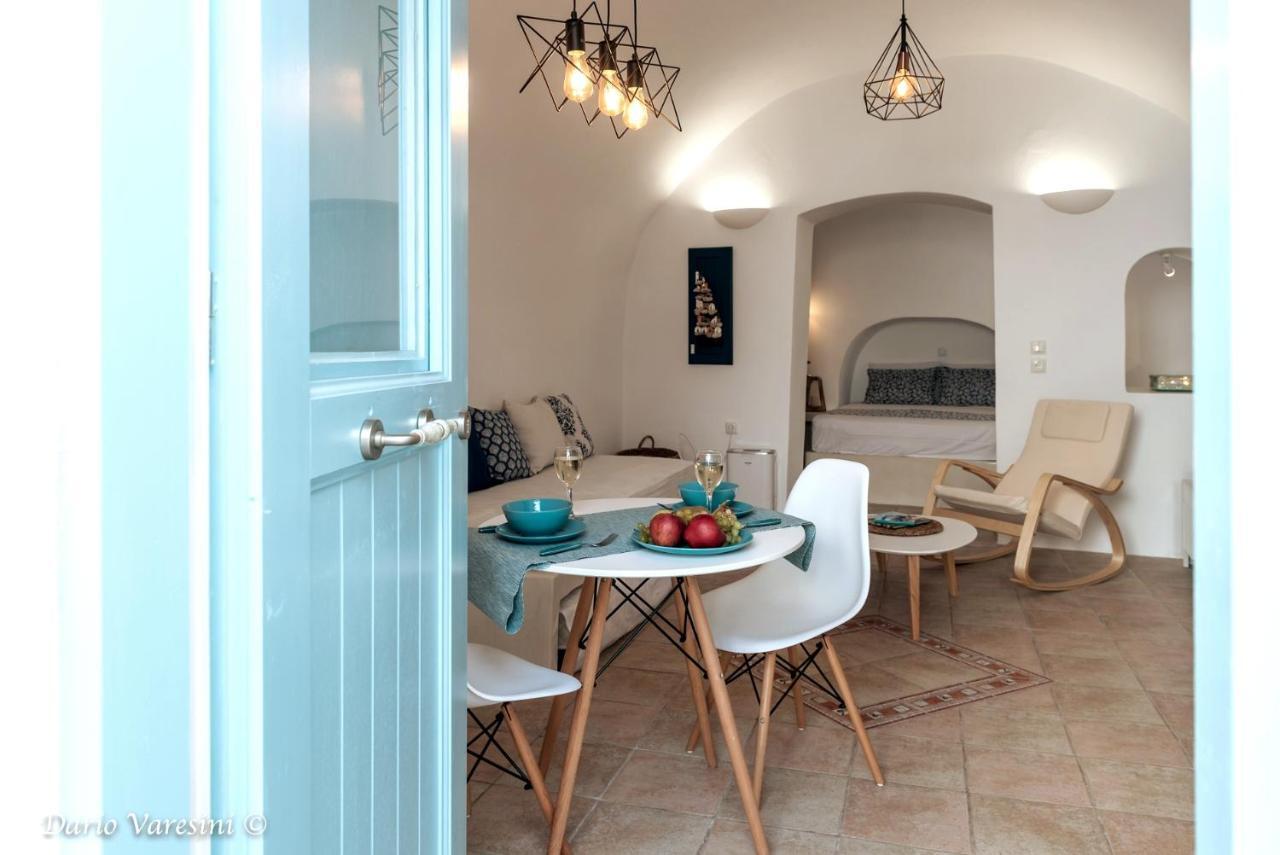 Santorinian Lava House Villa Pyrgos Kallistis Bagian luar foto