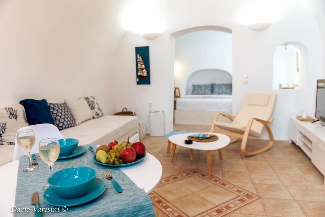 Santorinian Lava House Villa Pyrgos Kallistis Bagian luar foto