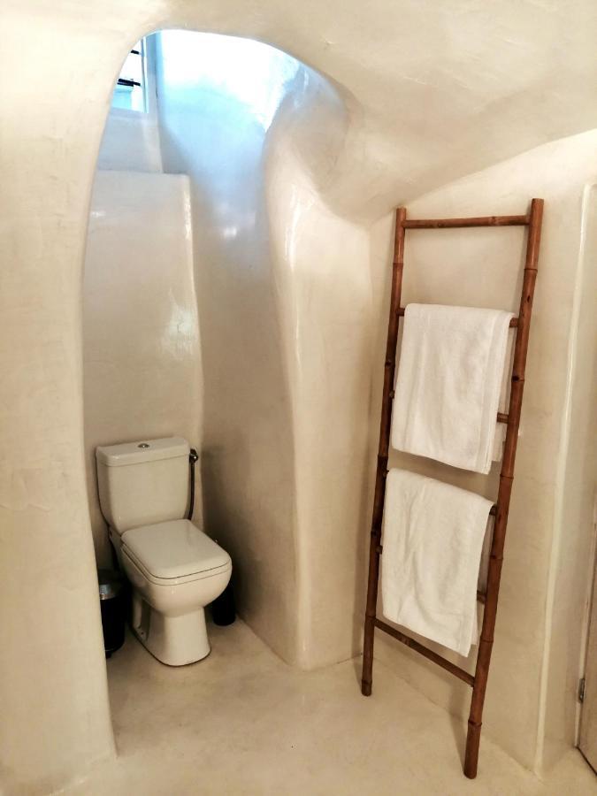 Santorinian Lava House Villa Pyrgos Kallistis Bagian luar foto
