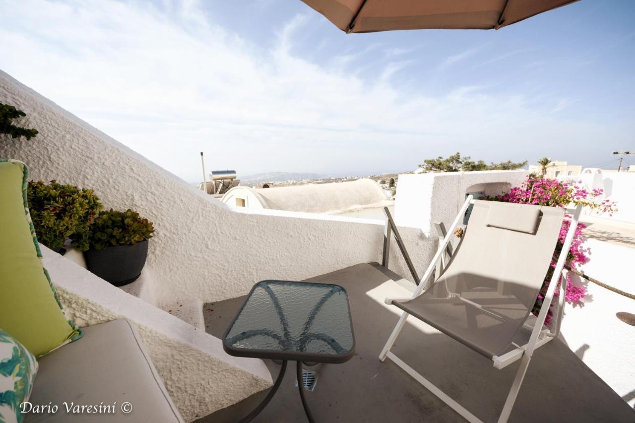 Santorinian Lava House Villa Pyrgos Kallistis Bagian luar foto