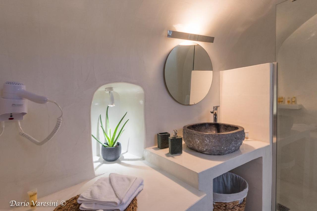 Santorinian Lava House Villa Pyrgos Kallistis Bagian luar foto