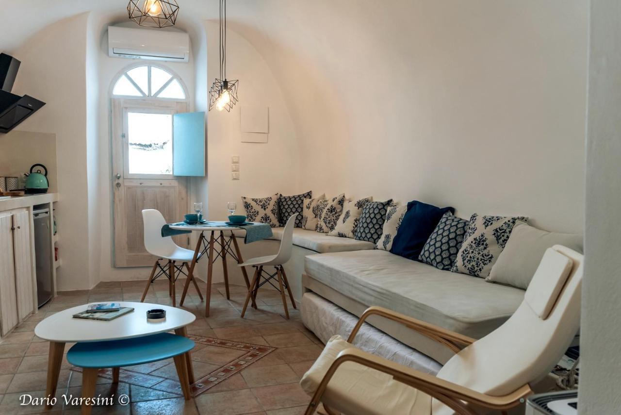 Santorinian Lava House Villa Pyrgos Kallistis Bagian luar foto