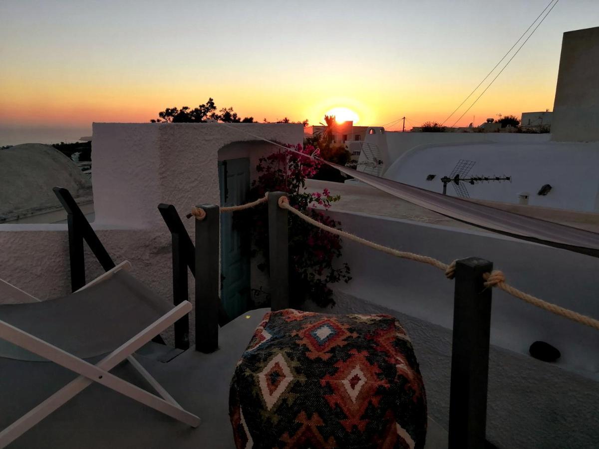 Santorinian Lava House Villa Pyrgos Kallistis Bagian luar foto